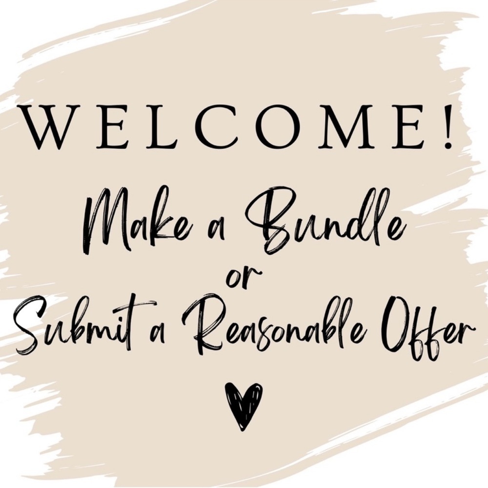 Let’s make Something Work!🖤
🔘Deals
🔘Fast Shipping 
🔘NWT, Great Condition